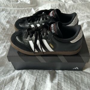 Adidas samba